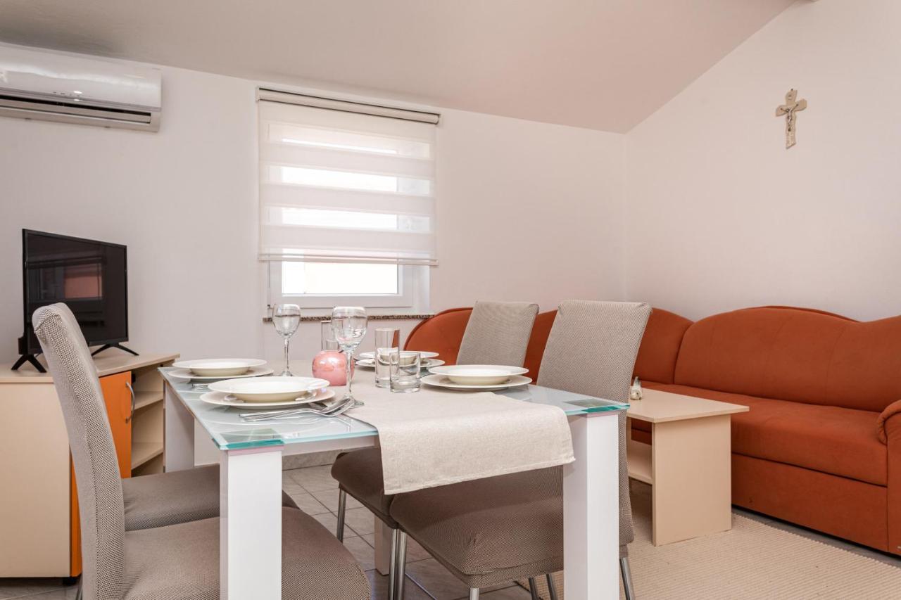 Apartments La Natalli Baska  Exterior photo