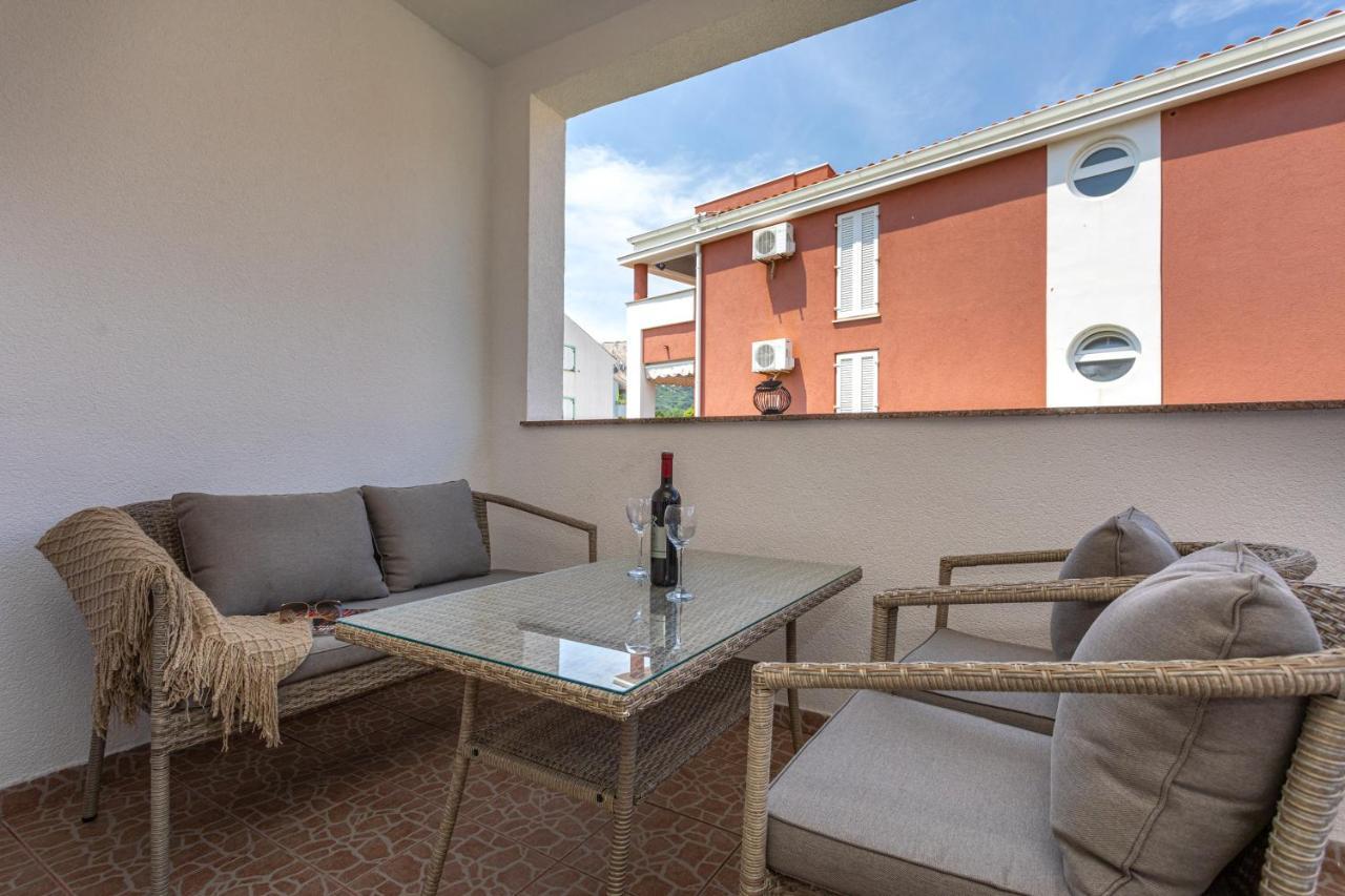 Apartments La Natalli Baska  Exterior photo